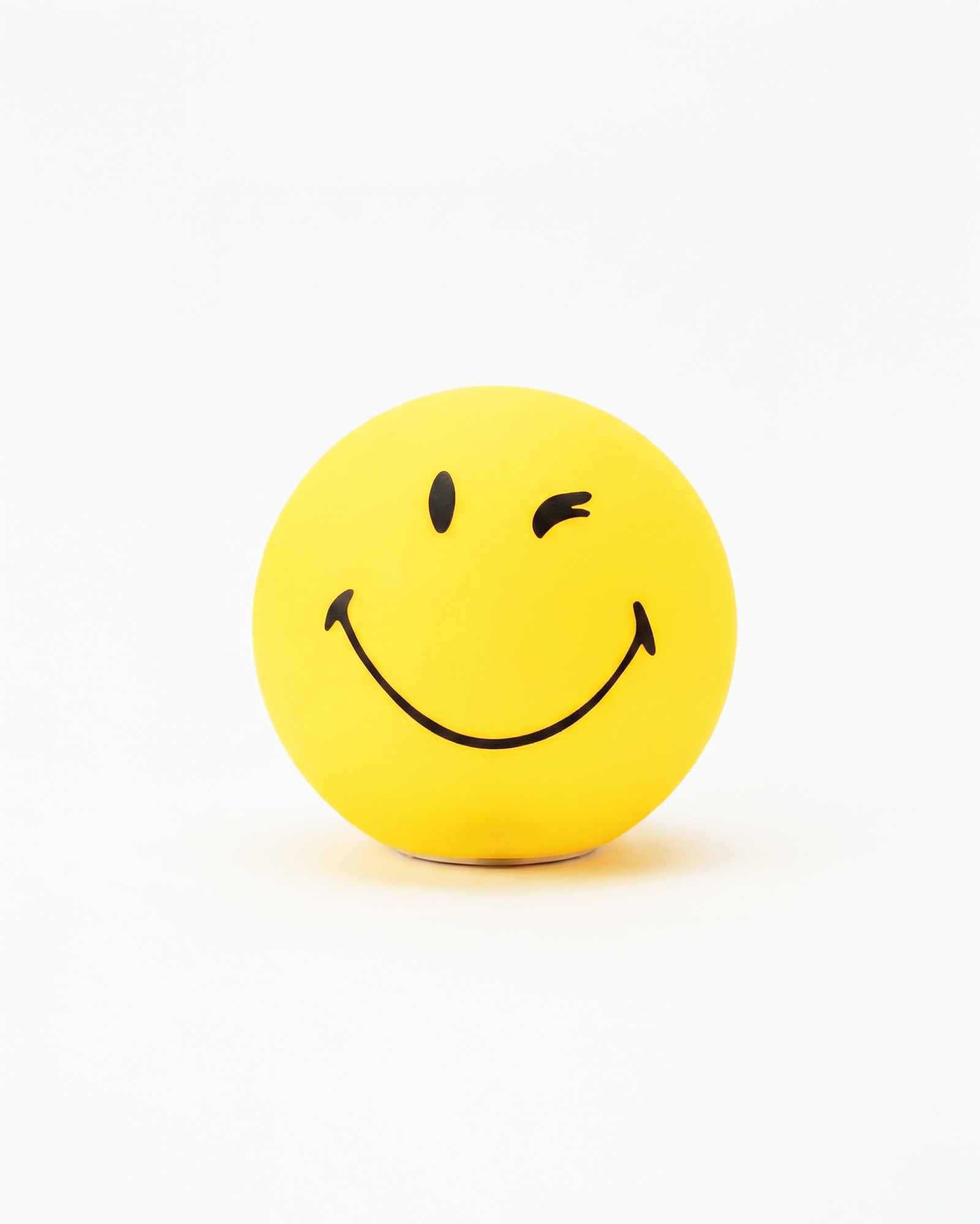 the wink | smiley sphere atmosphere light