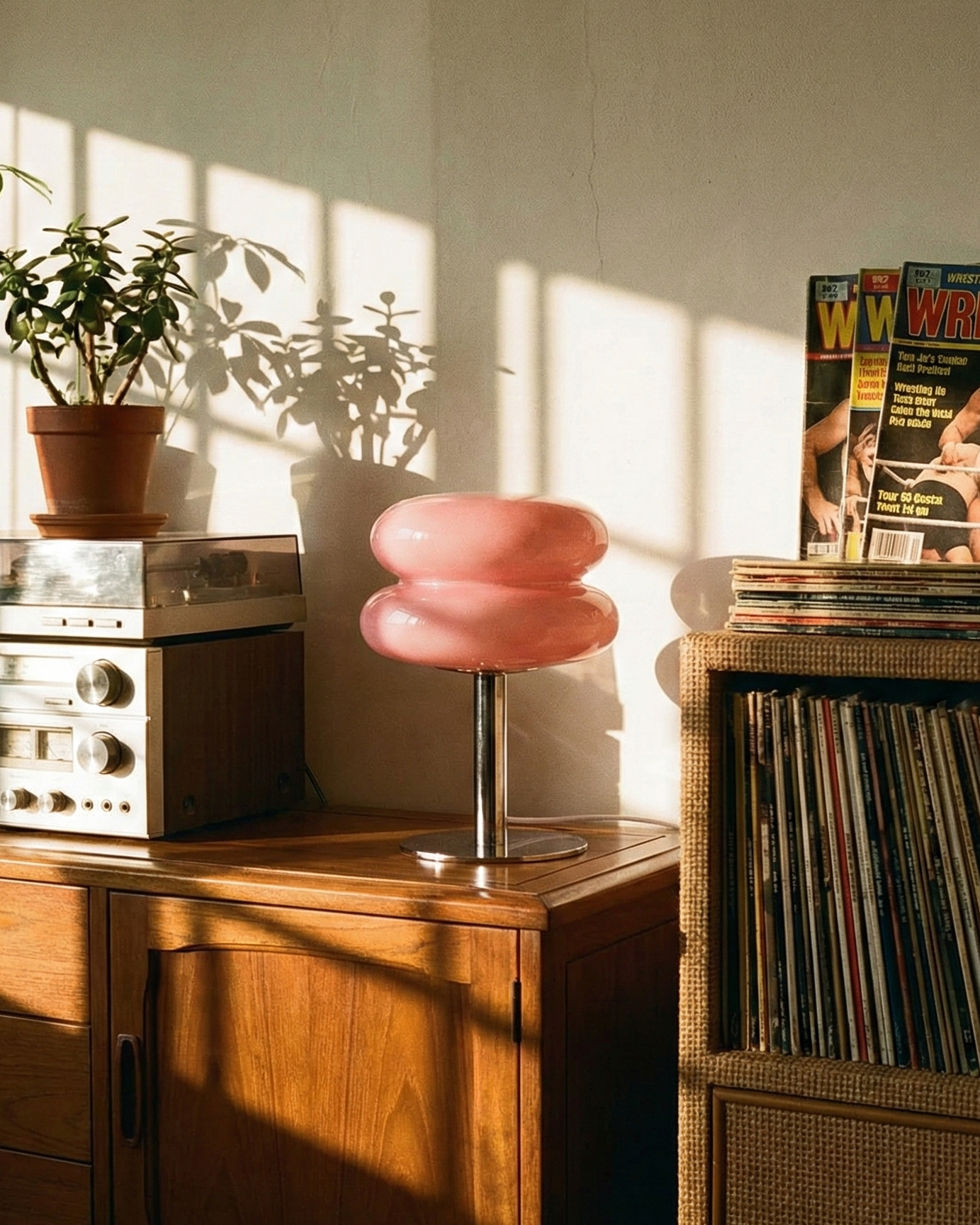 the macaron | macaron shaped table lamp | pink