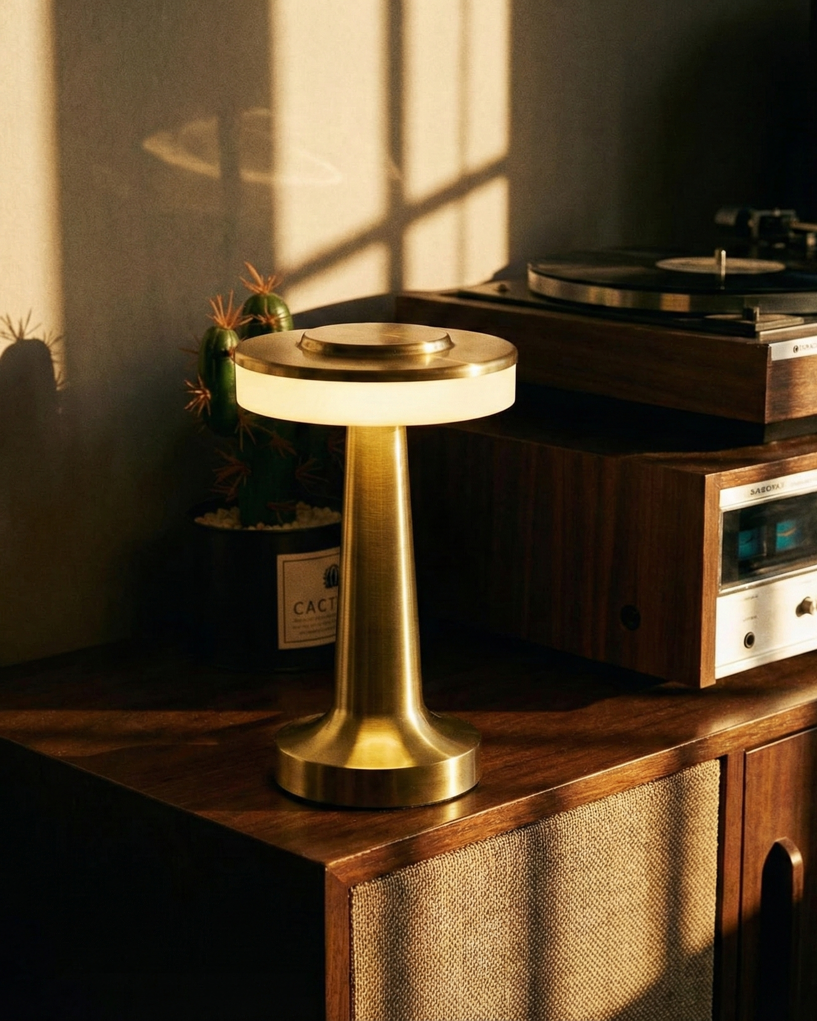 the ufo | metal touch table lamp | gold