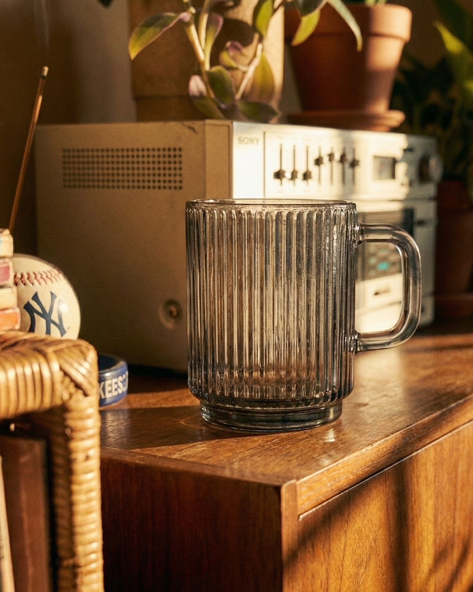 the japanese mug | vertical stripes glass mug | grey