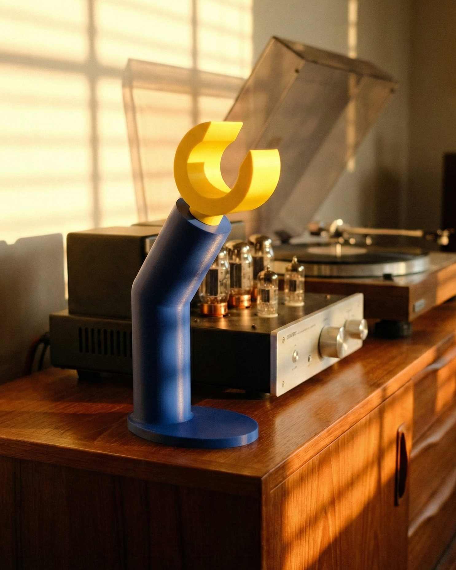 the helping hand | cartoon headset holder