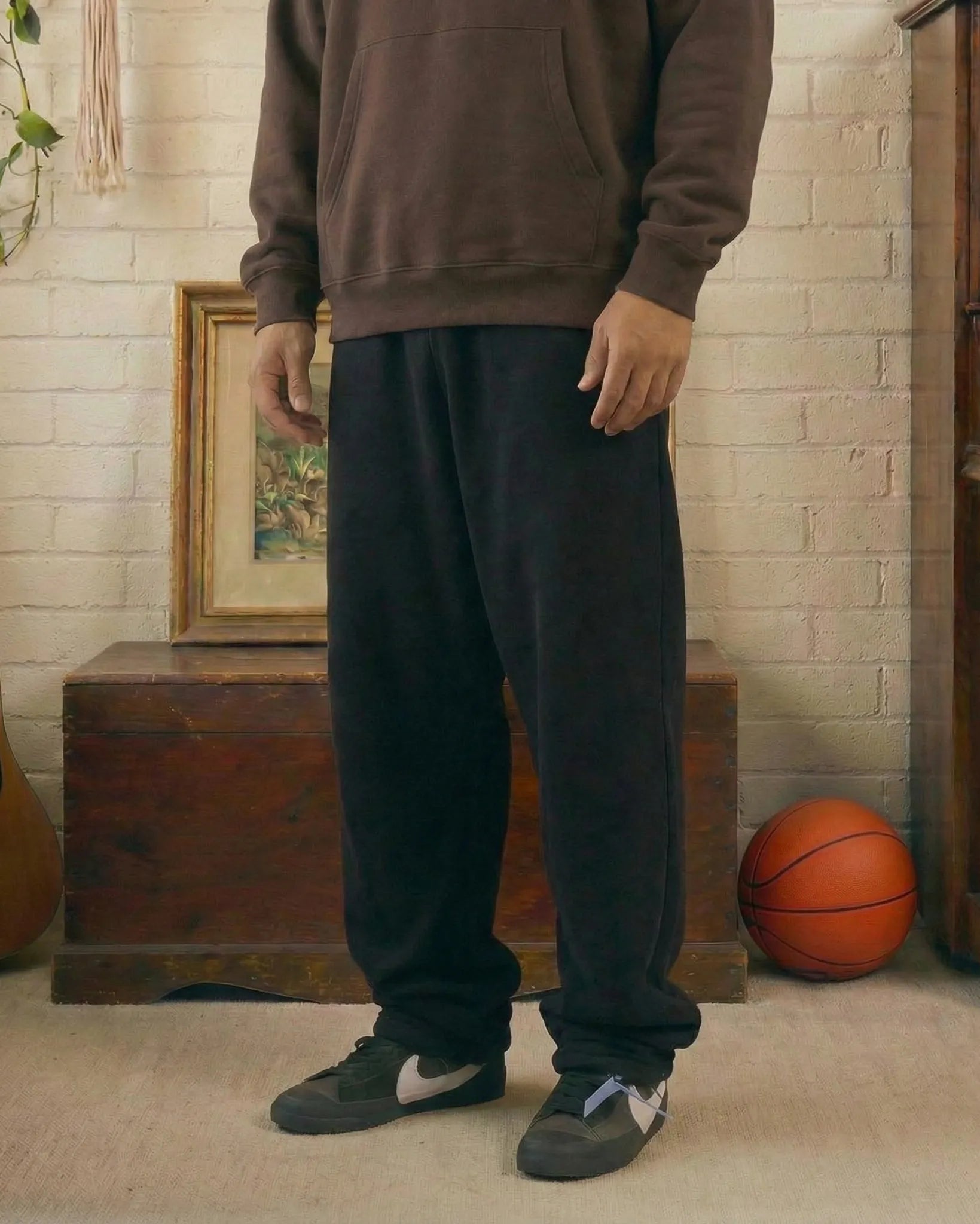 the comfy | essential heavyweight straight-leg sweatpants