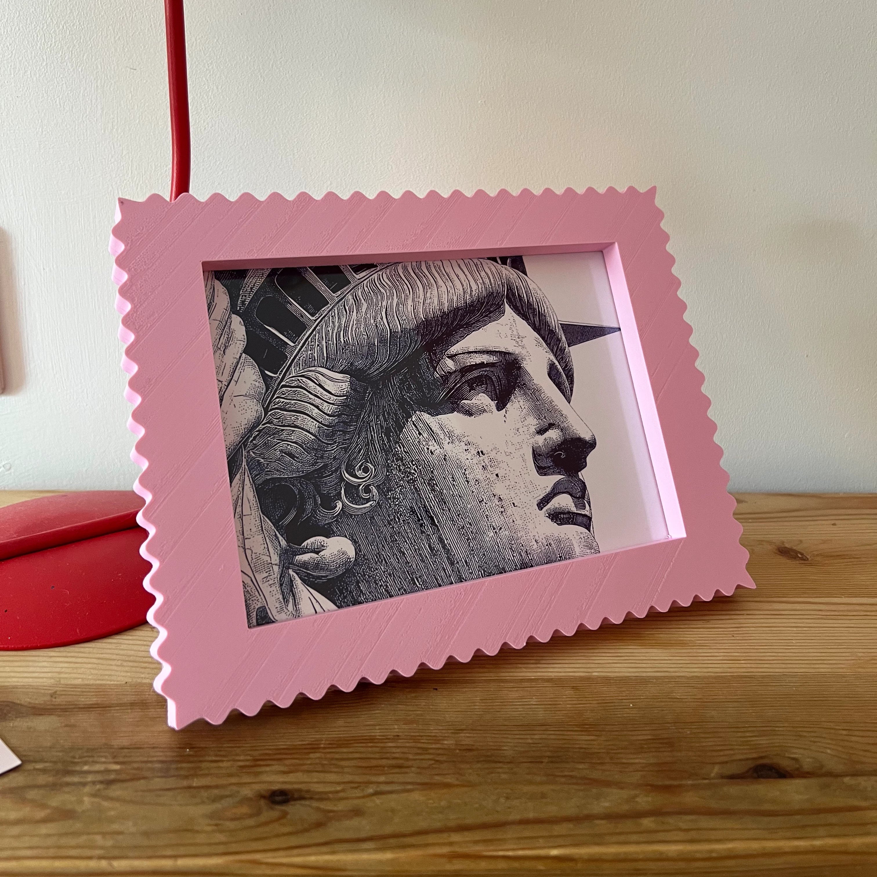 the squiggle | magnetic modular squiggle plastic frame